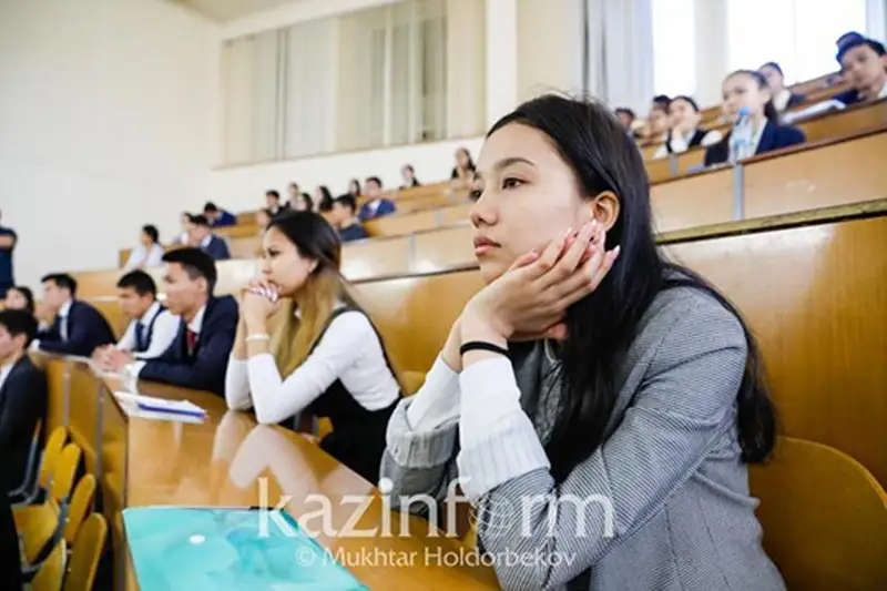 Принимать документы на двудипломную программу обучения начали в вузе СКО