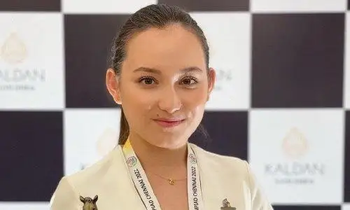 Жансая Абдумалик сыграла вничью с лидером Гран-при ФИДЕ