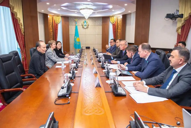 Сенаторы встретились с представителями Международного валютного фонда