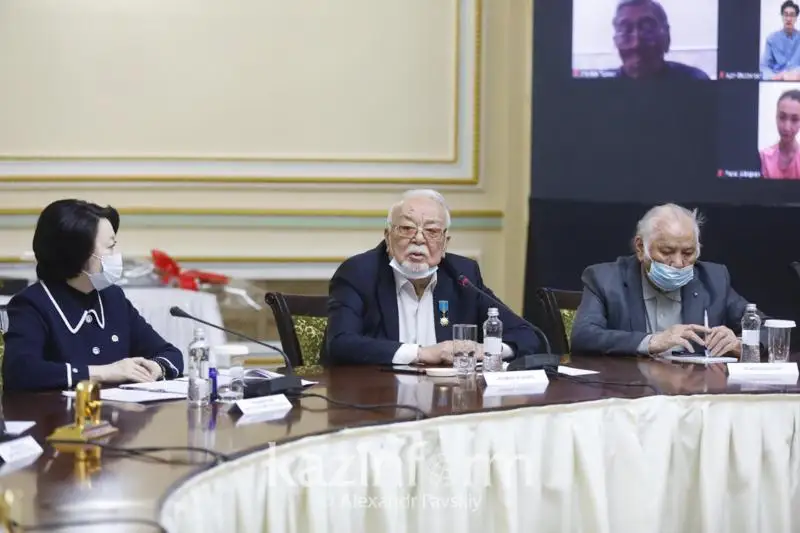 75 ادەبيەت پەن ونەر قايراتكەرى مەملەكەتتىك ستيپەنديا الدى
