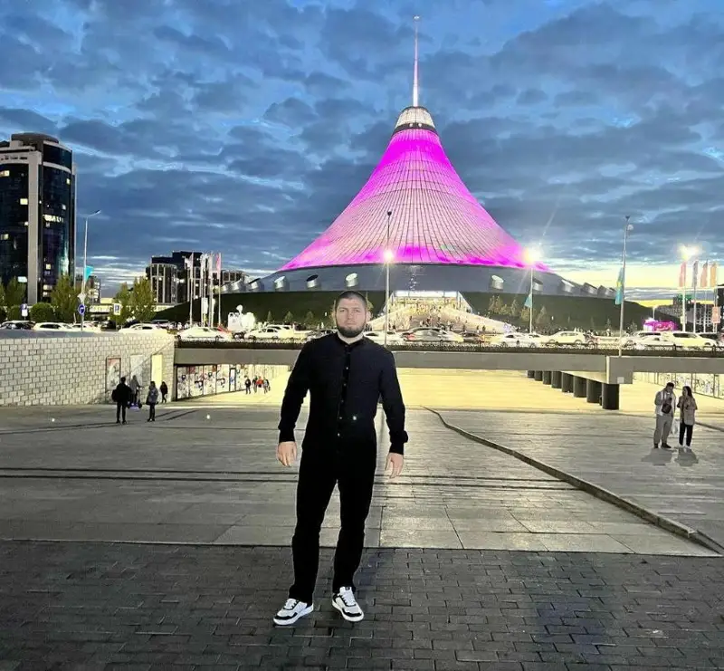 Хабиб Нурмагомедов обратился к казахстанцам