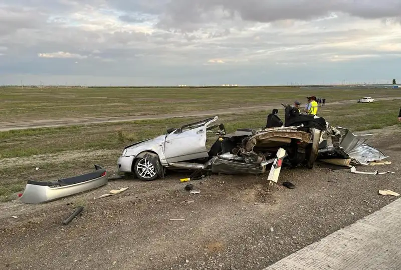 Один человек погиб и двое пострадали в ДТП близ Атырау