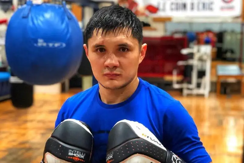 ابىلاي قۇسايىنوۆ كاسىپقوي رينگكە ورالادى