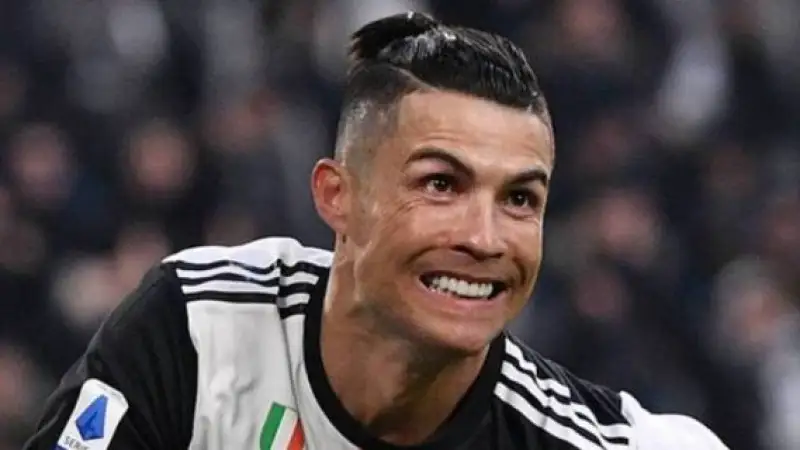 مەسسيدەن دە اسىپ ءتۇستى. رونالدۋ الەمدەگى ەڭ سىيلى سپورتشى اتاندى