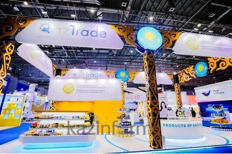 قىتايداعى يمپورتتىق تاۋارلار كورمەسىندە قازاقستاندىق ونىمدەر ۇسىنىلدى - فوتو