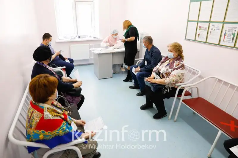 ەلىمىزدە ۆاكسينا ەگۋ قارقىنىن ۇلعايتۋ قاجەت -  ۇكىمەت باسشىسى