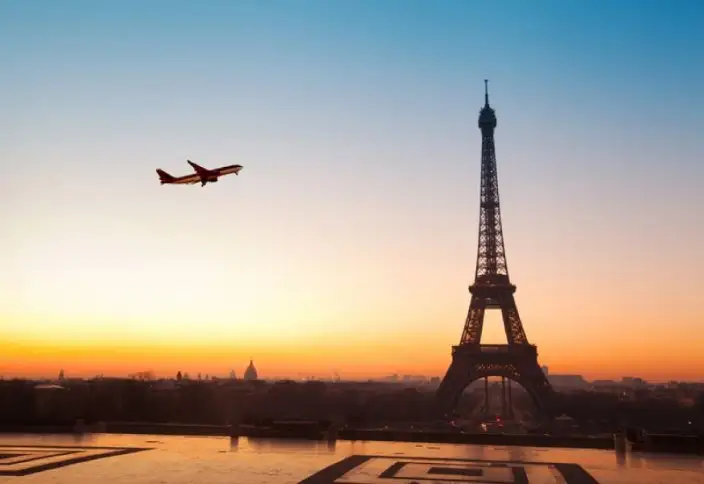 الماتى- پاريج باعىتى بويىنشا ۇشاق قاتىناي باستايدى