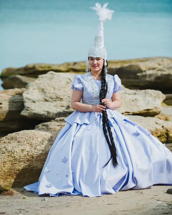 исабергенова акмоншак