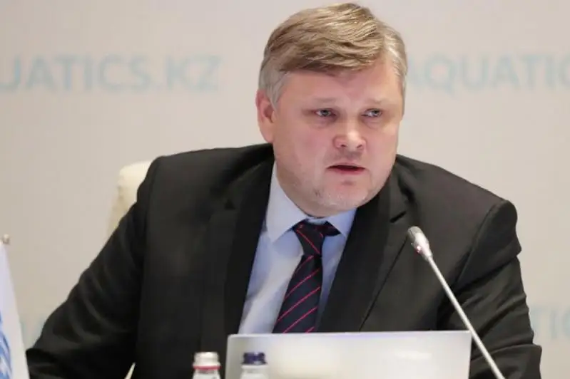 باس باپكەرلەردىڭ ايلىعىن 450 مىڭ تەڭگەگە دەيىن كوتەردىك - اندرەي كريۋكوۆ