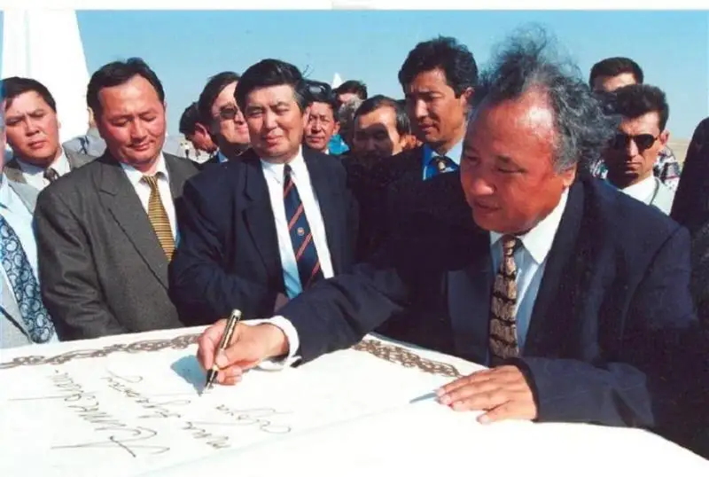 ءابىش كەكىلبايەۆ تۋرالى ايشىقتى ويلار