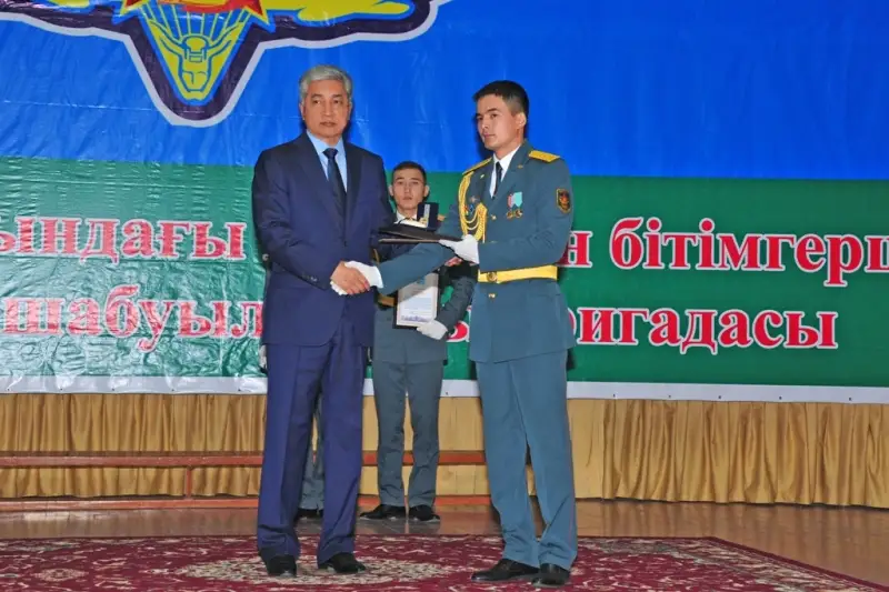 Қорғаныс министрі