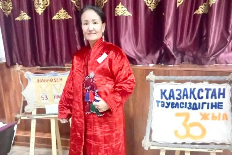 Мастерица из Жанаозена создает вещи из войлока и обучает этому детей