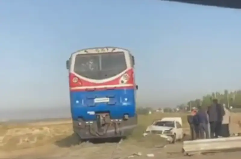 شىمكەنتتە پويىز بەن جەڭىل كولىك سوقتىعىستى