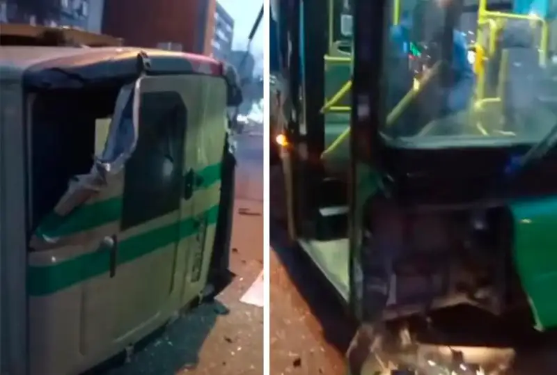Автобус врезался в машину инкассаторов в Алматы