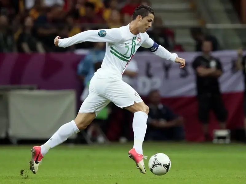 ءبىر ماتچتا فۋتبولشى قانشا شاقىرىم جۇگىرۋى مۇمكىن؟