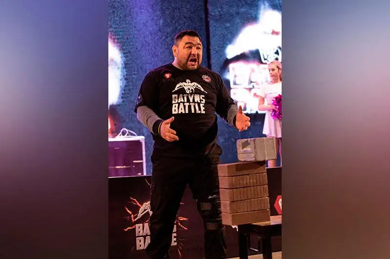 Ұйықтап жатқан қыздармен порно