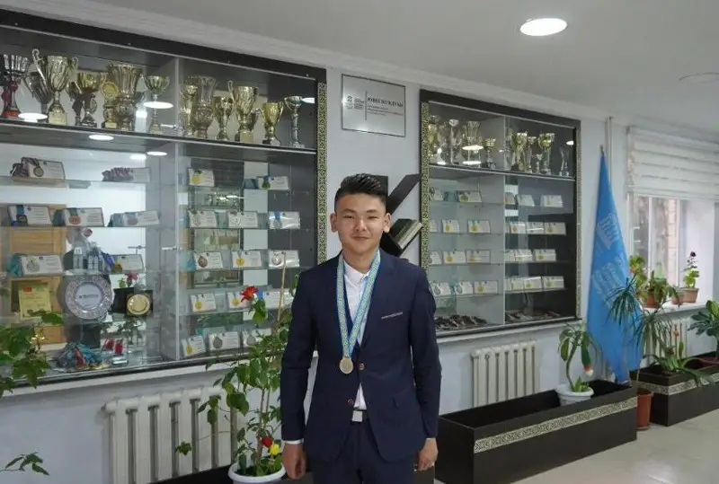Карагандинский школьник завоевал серебро на международной олимпиаде