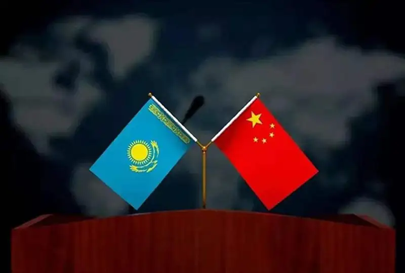 Qazaqstan Qytaıǵa eksportty ulǵaıtýda - Sheteldegi qazaq tildi BAQ-qa sholý