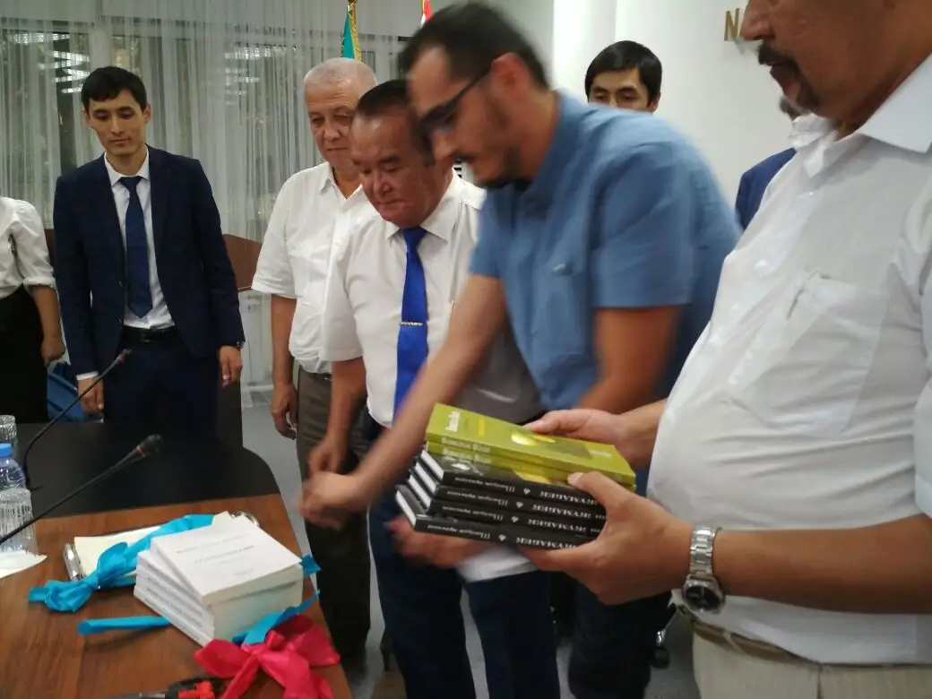 &laquo;Абай жолы&raquo; романын ағылшын тіліне аударғым келеді - 8 тілді еркін меңгерген ғалым Қуаныш Жұмабек