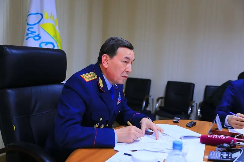 Министр Қасымов мүгедек оралманға көмектесуге уәде етті