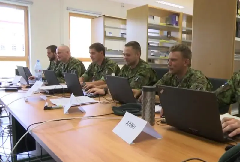 Друзьям в Эстонии разрешили вместе служить в армии