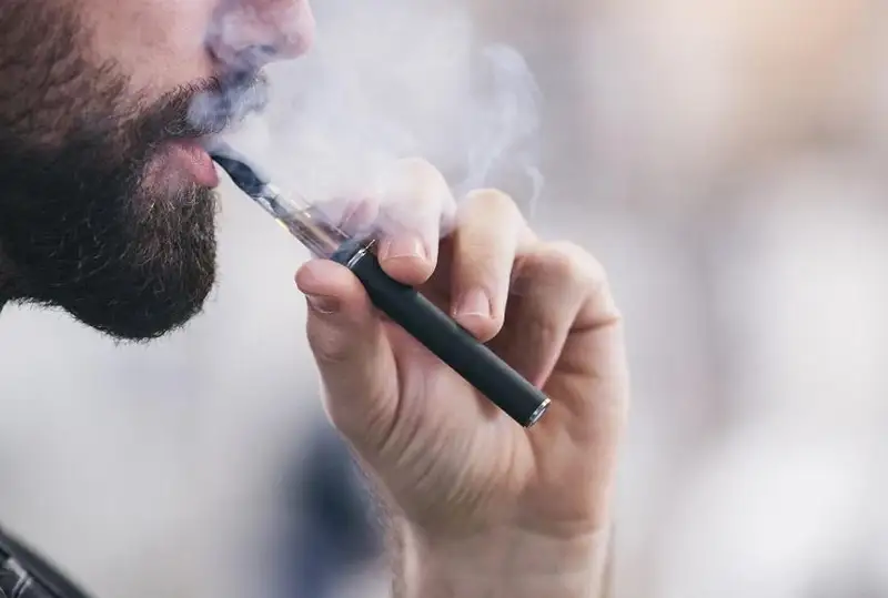 Табачная индустрия вводит людей в заблуждение – представители ВОЗ о нагреваемом табаке