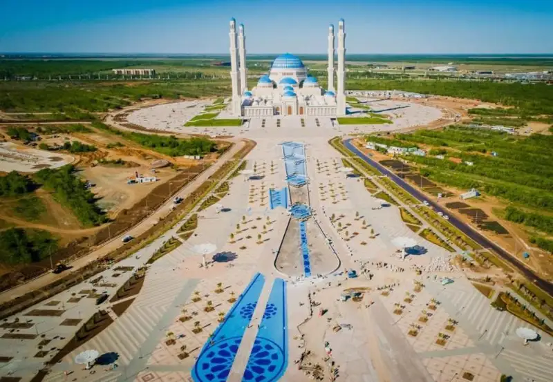 Аллея с 300-метровым фонтаном появится в Нур-Султане