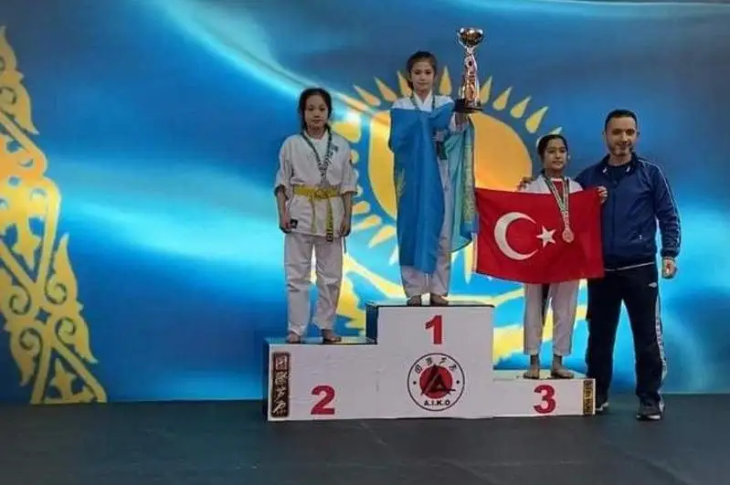 Пять наград мирового чемпионата завоевали карагандинские каратисты