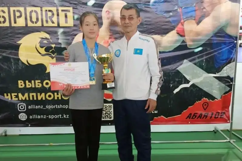 13-летняя спортсменка из Байконура стала чемпионкой Казахстана по кикбоксингу