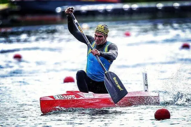 17 jyldan keıingi medal: Qazaqstan baıdarka men kanoede esýden «qola» aldy