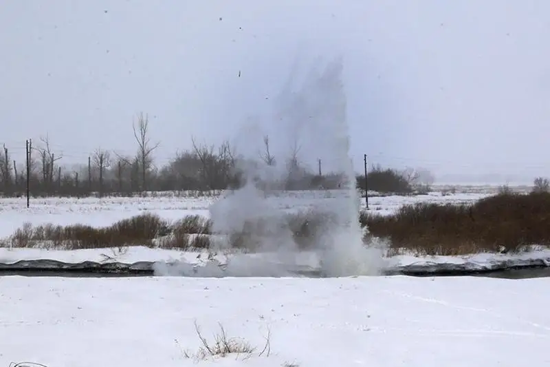 Взрывные работы по рыхлению снега начали в Карагандинской области