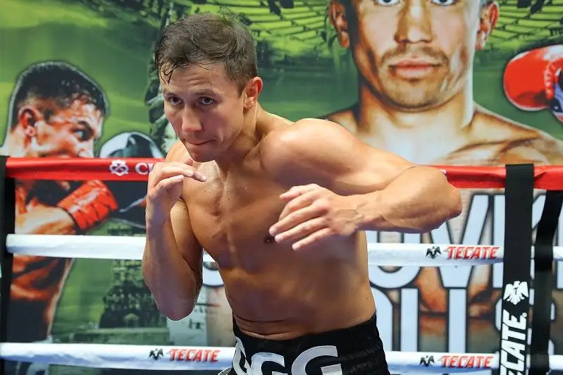 گەننادي گولوۆكين دەريەۆيانچەنكومەن جەكپە-جەككە دايىندىقتى اياقتادى