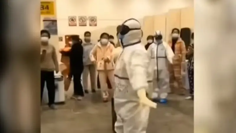 قىتايدا «قارا جورعا» بيلەگەن قازاق دارىگەرى قازاقستان تەلەارناسىنا سۇحبات بەردى