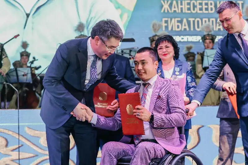 Bir top atyraýlyqqa memlekettik nagrada tapsyryldy