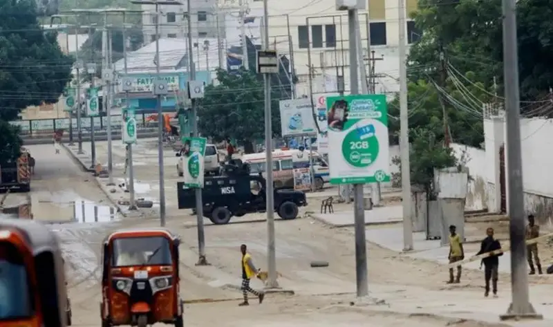 Более 20 человек погибли при вооруженном нападении на отель в Сомали