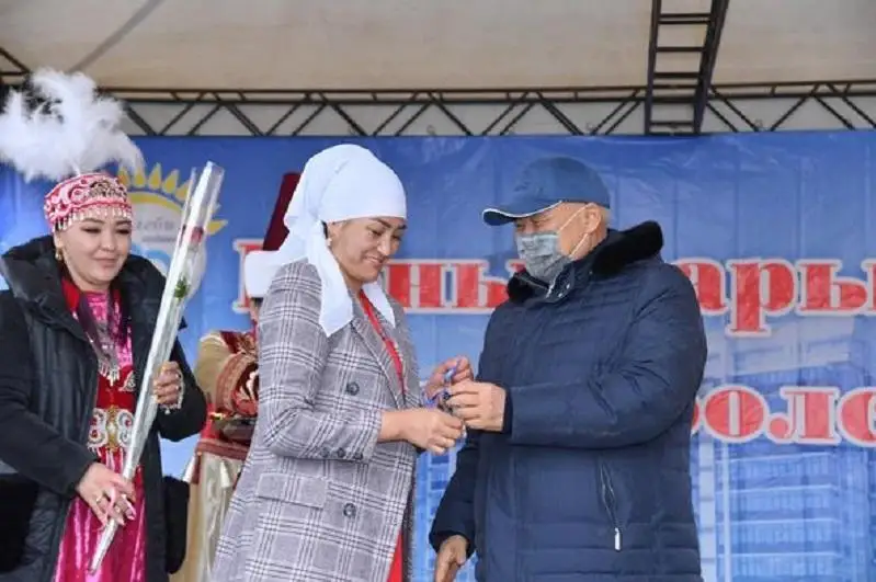 Túrkistan oblysy: Tólebı aýdanynda 120 otbasy baspanaly boldy