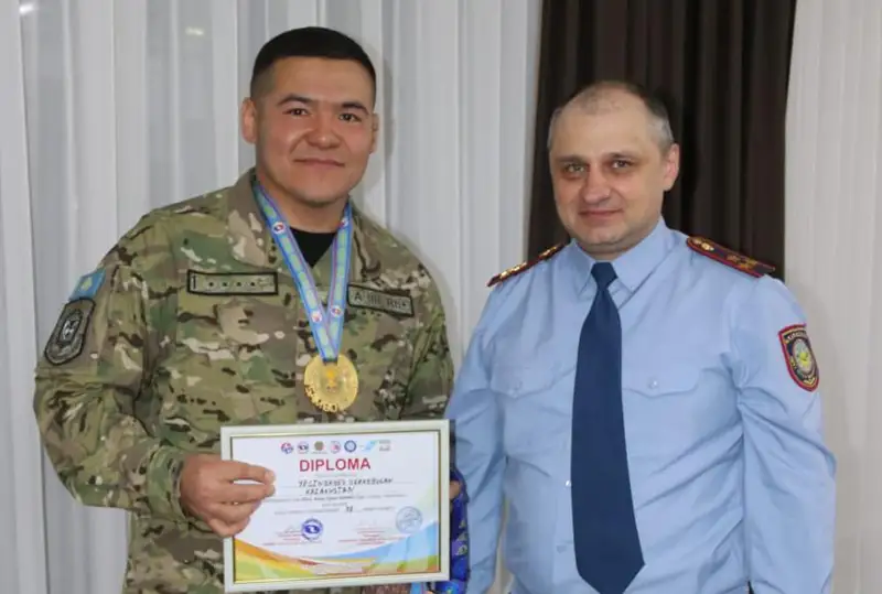 «Золото» Открытого кубка Азии по самбо завоевал павлодарский полицейский