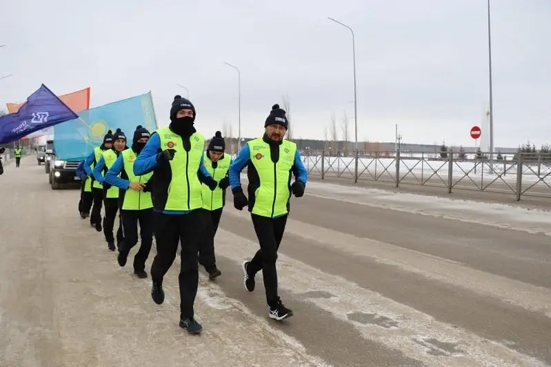 تاۋەلسىزدىكتىڭ 30 جىلدىعى: ەلوردادان باستالعان مارافون ورالدا مارەگە جەتتى