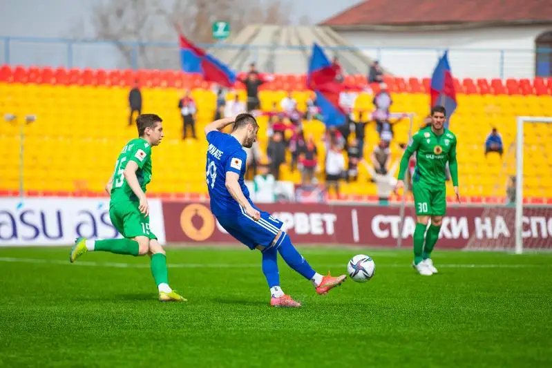 Fýtbol: «Aqjaıyq» syrt alańda «Atyraýdy» utty