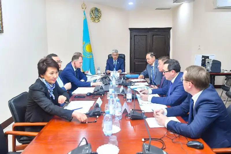 Законопроект по недопущению ввоза в РК ядерных отходов рассматривают в Сенате