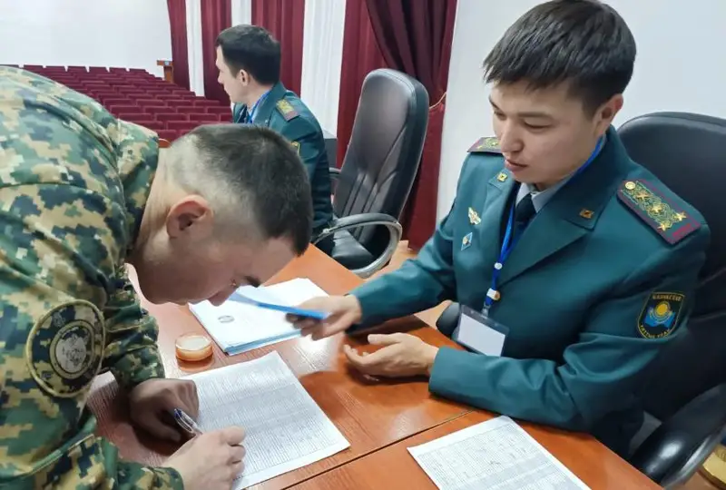 Первыми завершили голосование военные в Акмолинской области