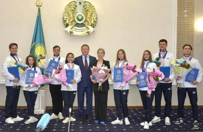 Álem chempıonatynan bas júldemen oralǵan petropavldyq bı ujymynyń jetekshisi marapattaldy
