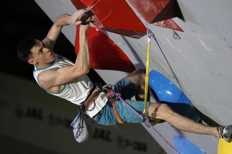 سپورتتىق قۇزعا ورمەلەۋدەن الەم چەمپيوناتى: قازاقستاندىق ەكى سپورتشى فينالعا شىقتى