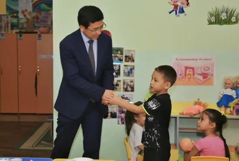 Асхат Аймагамбетов встретился с населением ВКО