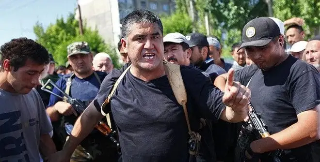 اتامبايەۆتى بەرىلۋگە كوندىرگەن پوليتسەيدى «ساتقىندىعى» ءۇشىن قىزمەتىنەن قۋدى