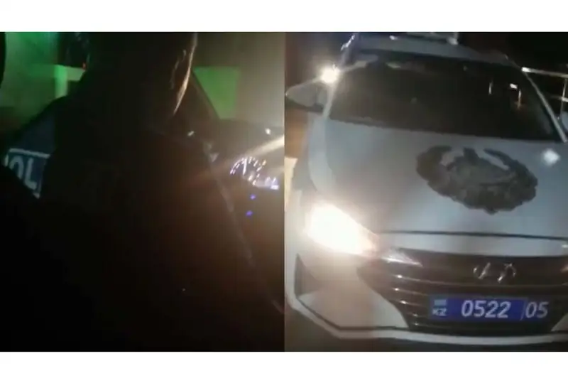 Полицейлер  жүкті әйелді патрульдік көлікте босандырып алды