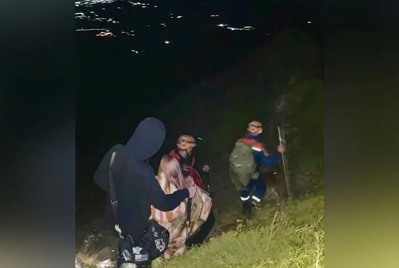 Застрявших в горах молодых людей спасли в Алматинской области