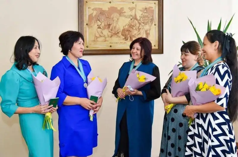 196 женщин являются матерями-героинями в СКО