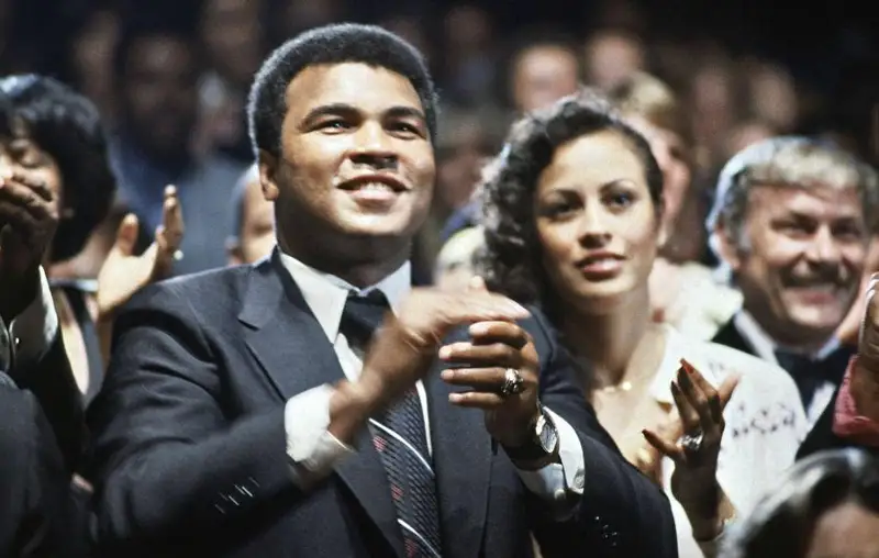 بوكس پاتشاسى مۇحاممەد ءالي ومىرىندەگى ايەلدەر