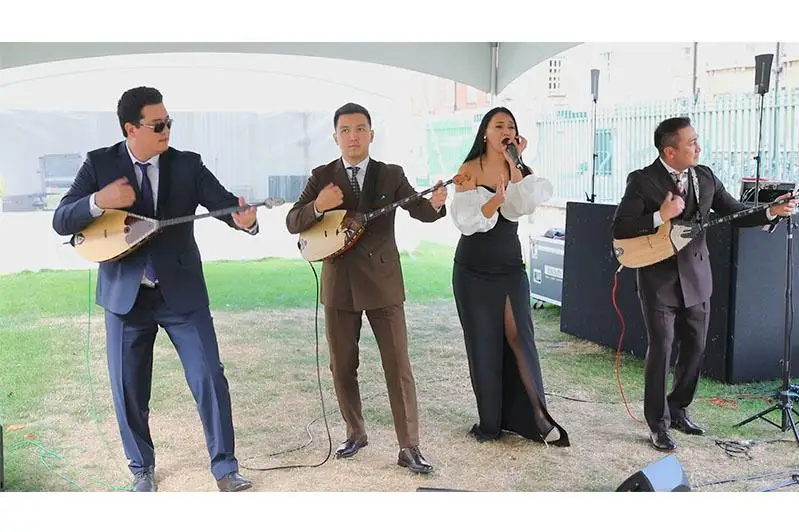 ۇلى بريتانيادا ۇلتتىق ونەرىمىز پاش ەتىلدى